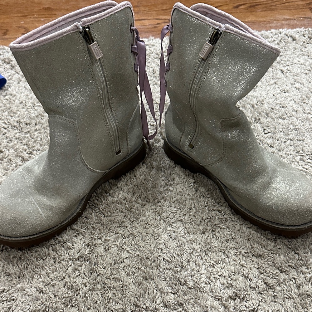 UGG Kids Boots in Sparkly Silver and Light Pink